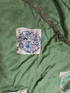 Green Embellished Kurta With Stole