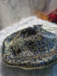 Elegant Floral Print Potli Bag