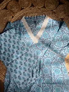 Elegant Floral Print Kurta Set