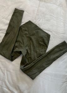 UNIQLO High Waisted Olive Green Leggings