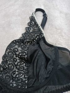 Lace Trimmed Black Bra 36C