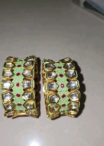Elegant Green Kundan Bangles