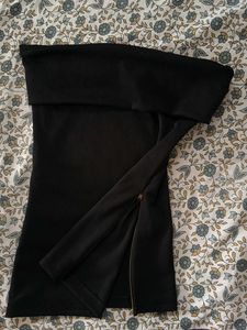 Black Off-Shoulder Ribbed Top