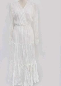 Elegant White Tiered v-neck Midi Dress with long s