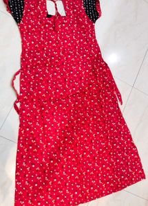 Comfortable Red &amp; Black Floral Nightgown