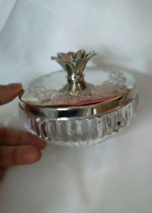 4 Bowl With Lid Set