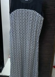 Chic Black &amp; White Maxi Dress