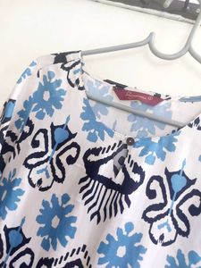 Blue &amp; White Printed kurti