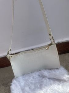 Elegant White Shoulder Bag