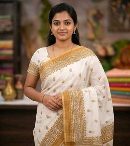 Classic White Saree with Floral Printed Border 🤍