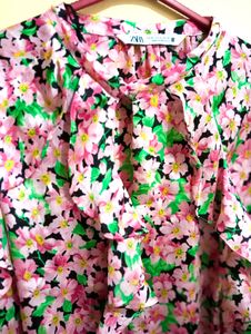 Beutiful Flaws Design Top
