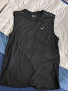 Men's Black Sleeveless Athletic T-Shirt Size 42
