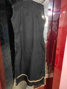 Beautiful Kurtie With Mirror Work &amp; Embroidery