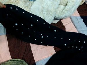 Chic Pearl Embellished Black Sweater