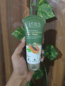 Lotus Botanicals Face Wash