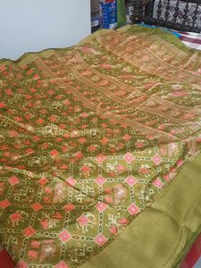 Beautiful Saree With Unstitched Blouse Piece