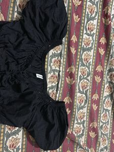Chic Black Puff Sleeve Top