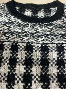Ann Taylor Houndstooth Knit Sweater