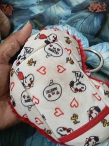 snoopy style cute red heart plush keychain