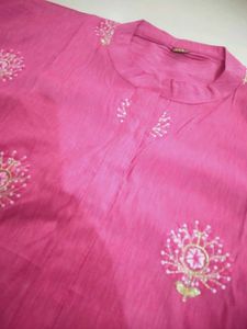 Beautiful Pink Embroidered Kurta