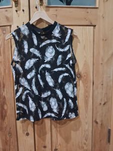 Feather Print Sleeveless Blouse