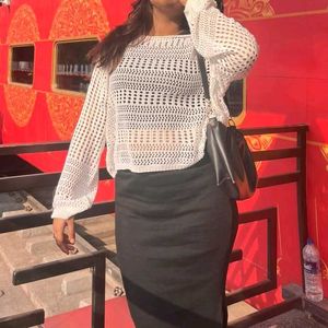 Chic Cropped Knit Sweater