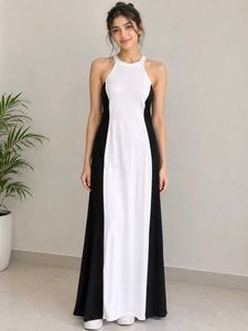 Chic Black &amp; White Maxi Dress