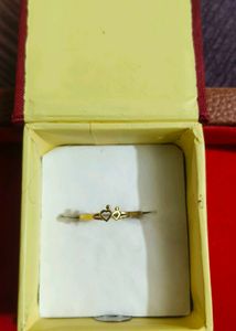 Elegant Gold Heart Ring 18 carat