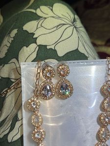 Stunning Rose Gold Necklace &amp; Earring Set