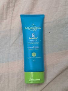 Aqualogica 5 Barrier Repair Moisturizer