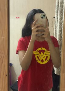 Wonder Woman Red Graphic T-Shirt