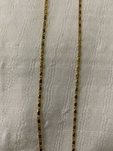 Elegant Gold Toned Chain