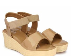 Nude Wedge Heels 👠