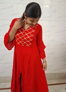 Elegant Red Embroidered Kurta
