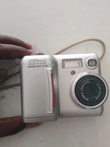 Nikon Coolpix 775 Digital Camera