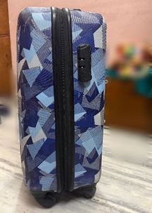 Safari Stylish Trolley Suitcase