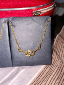 Anouk Elegant Gold Necklaces Set