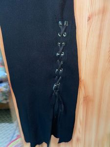 Sleeveless Black Lace-Up Dress