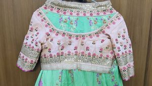 Beautiful Embroidered bandhani Silk lehnga bust 33