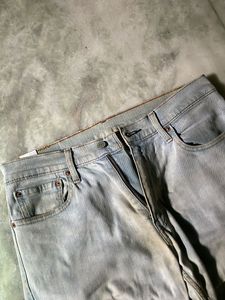 Levi’s Light Wash Denim Jeans