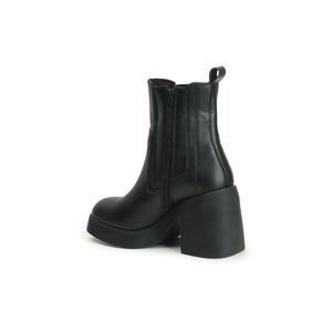 🔥PRICE DROP🔥ELLE Chelsea Chunky Platform Boots