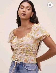 ASTR the Label Jayala Floral Puff Sleeve Top