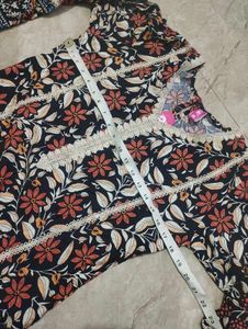 Pakistani Elegant Floral Print Kurta Set with Dupa