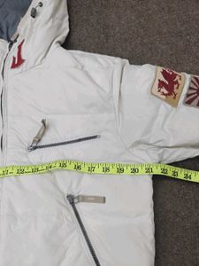 Stylish White Puffer Jacket with Patches