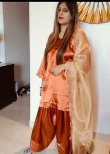 Elegant Farshi Salwar Suit Set
