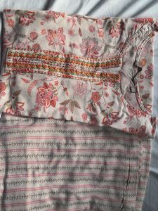 floral print Avaasa mix n match kurta and pant set