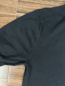 og uniqlo black  polo
