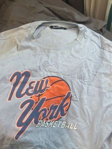 New York Basketball Graphic T-Shirt