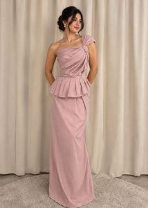 Elegant Pink One-Shoulder Gown