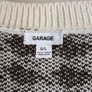 Houndstooth Knit Sweater Vest